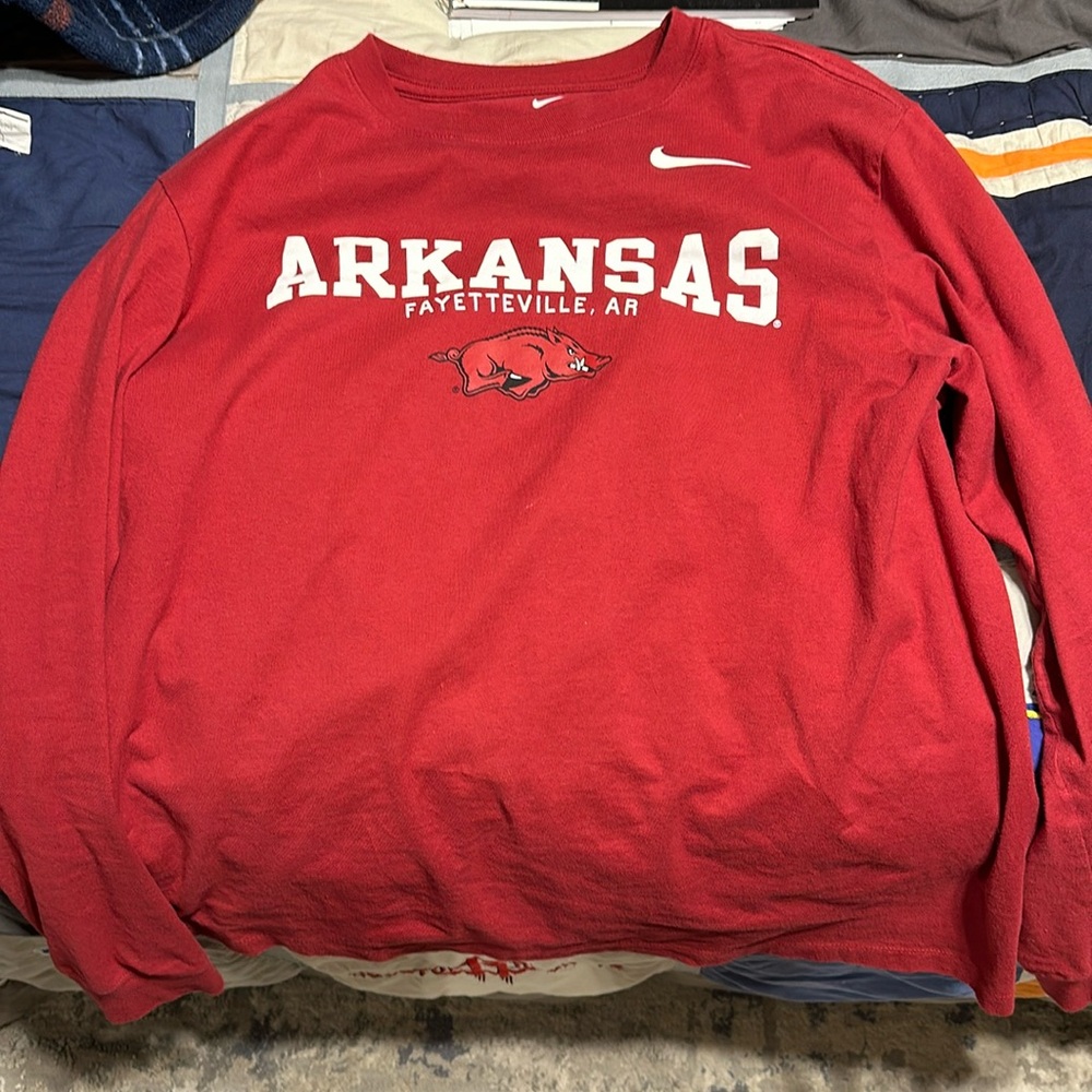 Men’s Arkansas shirt